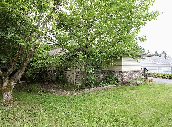 2nd image of 8012 Stinson Ave