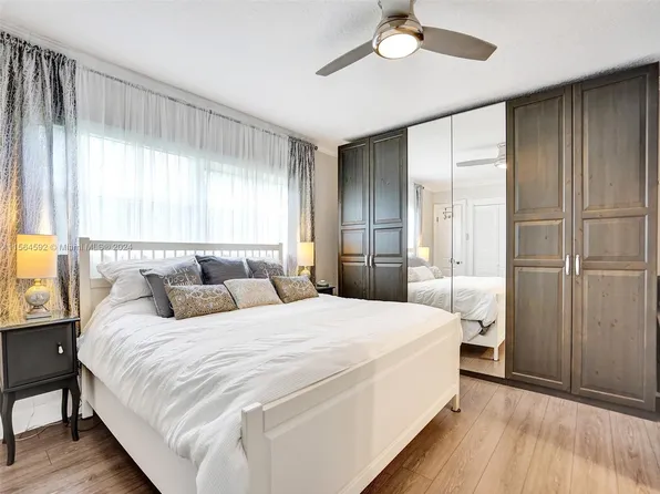 5121 W Oakland Park Blvd #104, Lauderdale Lakes, FL 33313