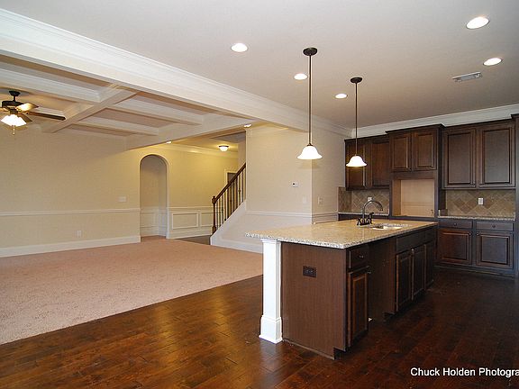 3rd image of 3043 Pepper Hill Dr