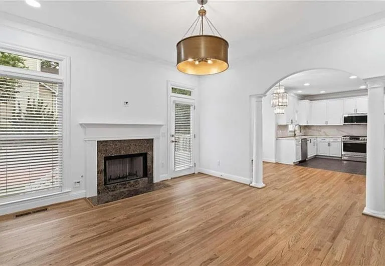 1711 Summit Glen Ln NE — Photo 5