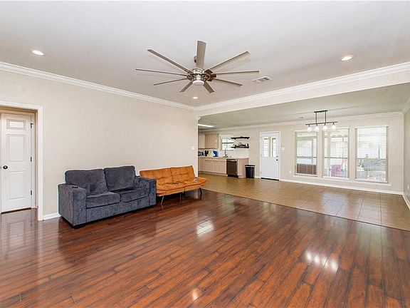 2nd image of 42274 Penrose St