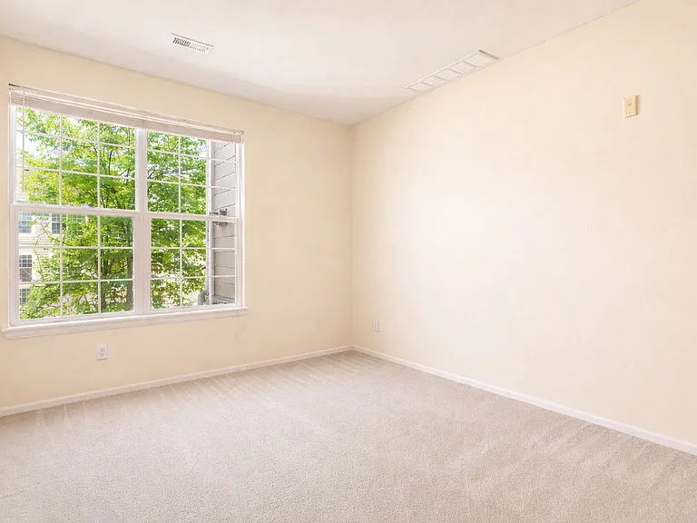 1574 Olympia Cir #203 — Photo 22
