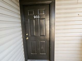 933 Applewood Ln #1, Fayetteville, NC 28303