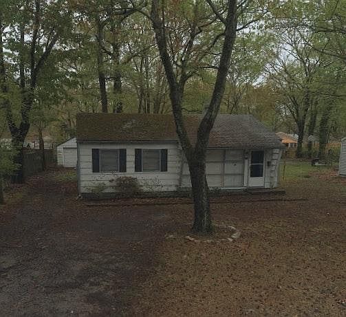1st image of 112 Rosewood Dr