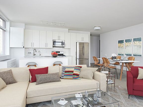 3rd image of 350 Albany St APT 6D