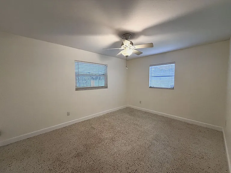 1637 S Mayfair Rd — Photo 19