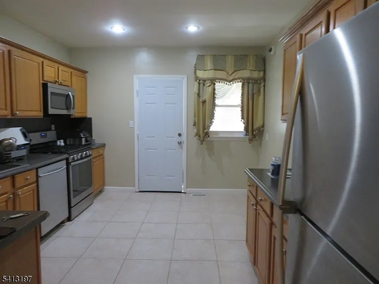 197 Valley St #2 — Photo 8