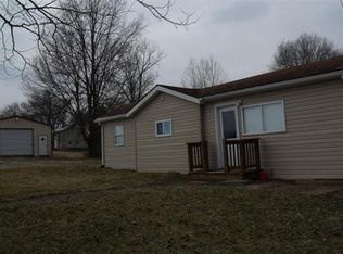 8871 Central Point Dr, Hillsboro, MO 63050