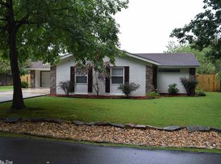 2 Broadmoor Dr, Conway, AR 72034