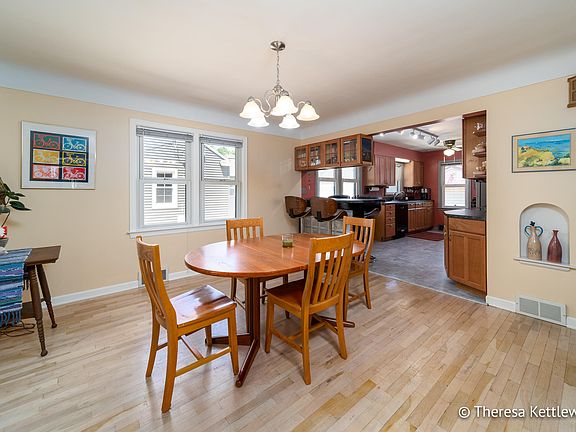 3rd image of 1651 Lyon St NE