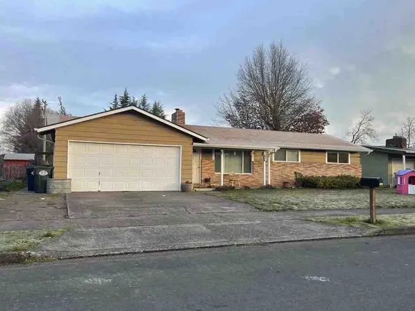 1082 W 7th Pl, Junction City, OR 97448