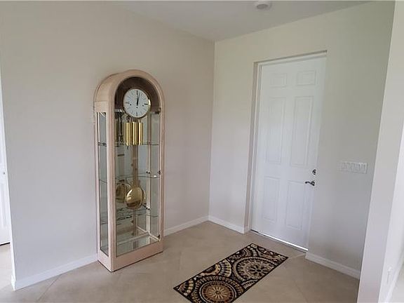 3rd image of 3000 NE 5th Pl