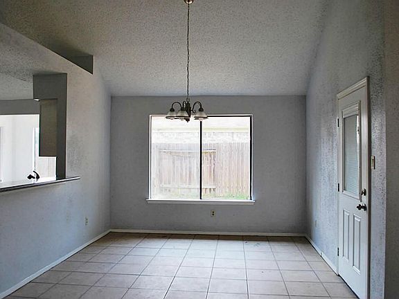 3rd image of 2303 Goodwin Dr