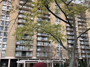 6100 Westchester Park Dr APT 406, College Park, MD