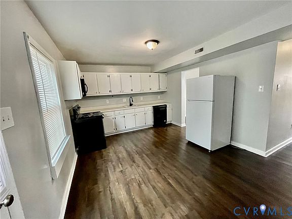 5th image of 3401 Chalfont Dr
