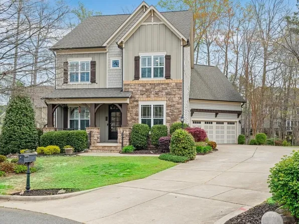 105 Jumping Creek Ct, Holly Springs, NC 27540