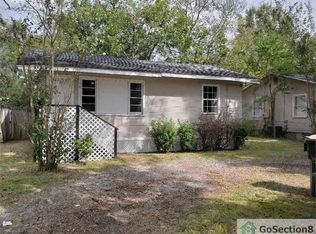 158 9th Ave, Chickasaw, AL 36611