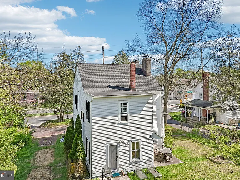 2167 Brunswick Ave — Photo 56