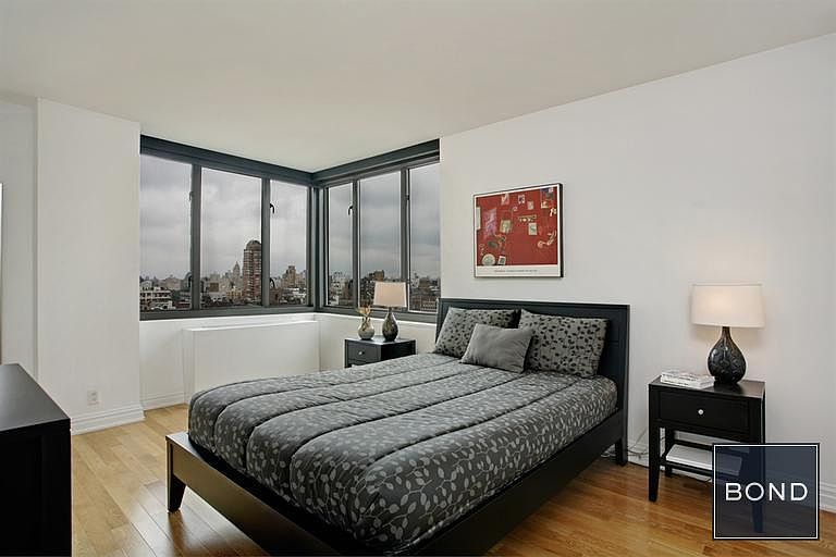 1st image of 1438 3rd Ave APT 25B