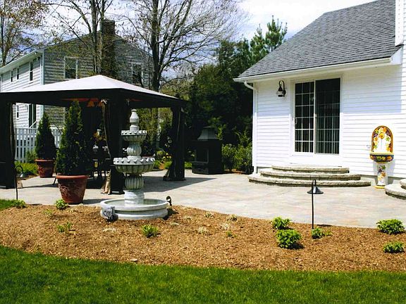 Patio / Yard