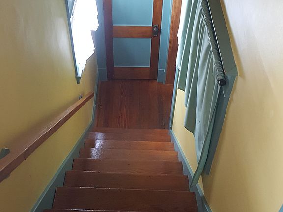 4th image of 732 Dearborn Ave