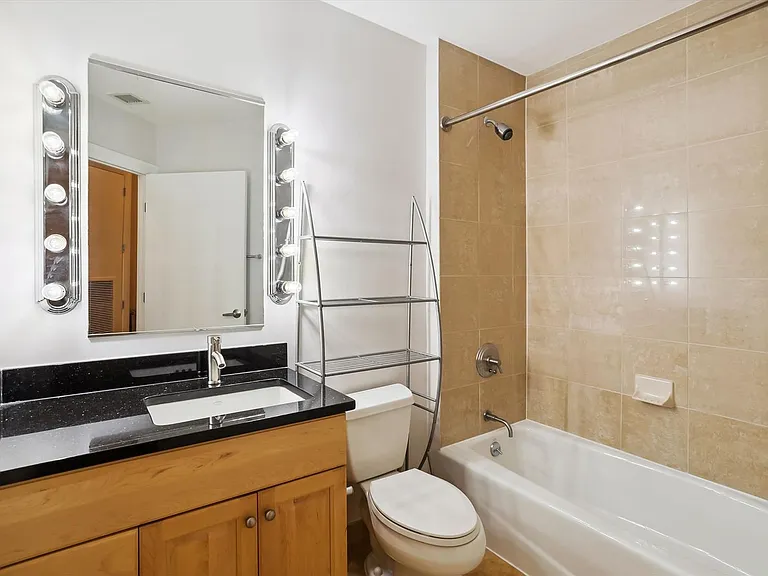 811 4th St NW #117 — Photo 21