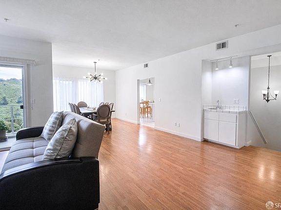 3rd image of 743 Green Ridge Dr APT 2