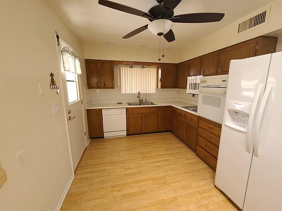 5th image of 10911 W Saratoga Cir