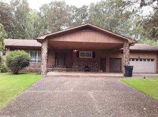 111 Stonebriar Dr, Hot Springs, AR 71913