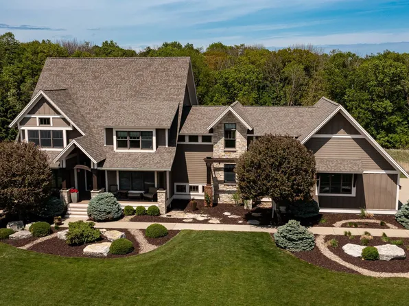 4243 Mayo Woodlands Rd SW, Rochester, MN 55902