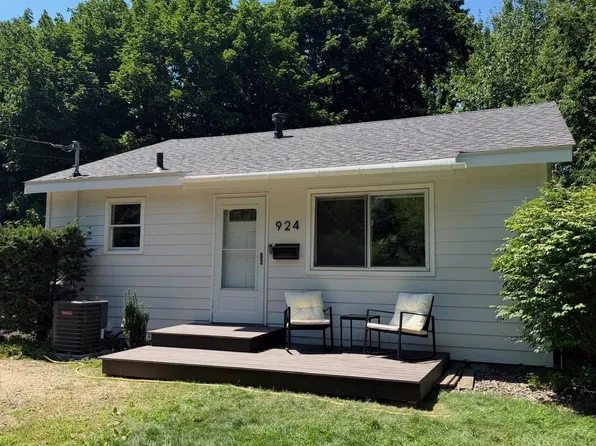 924 Vine St, Hudson, WI 54016