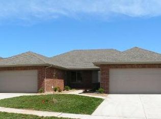 1315 W Sackett St, Springfield, MO 65807