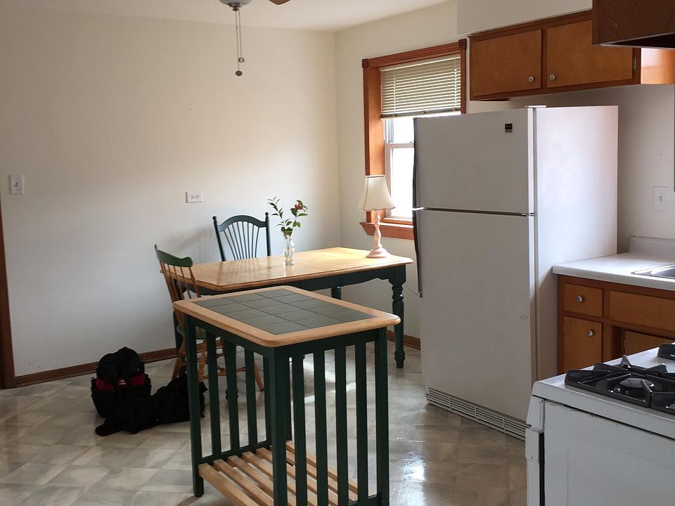 2nd image of 929 N La Grange Rd APT 2