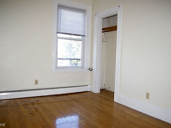 845 E 2nd St #2 - 4 BR1