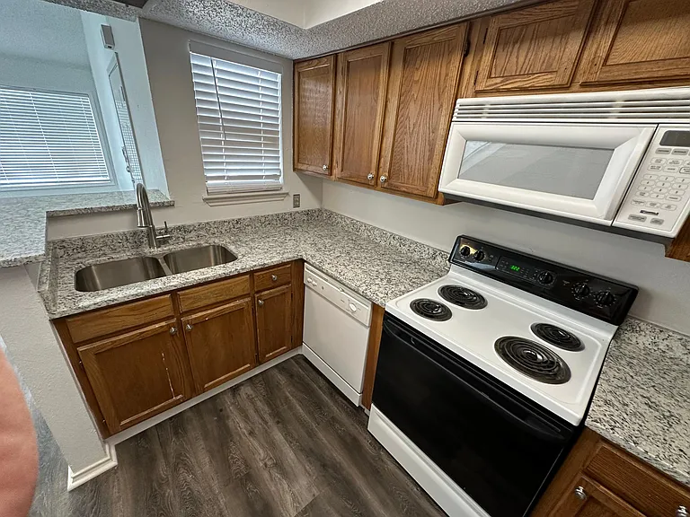 2301 Basil Dr #F212 — Photo 20