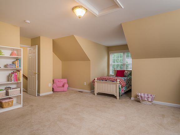 2nd image of 10821 Chancellorville Dr