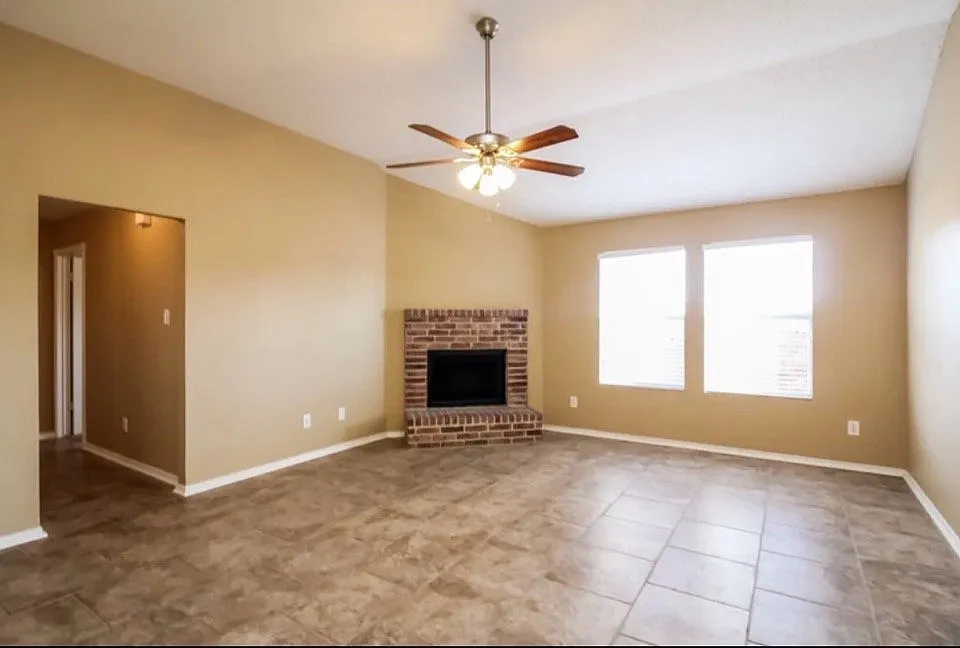 1121 Rosemary Dr #1