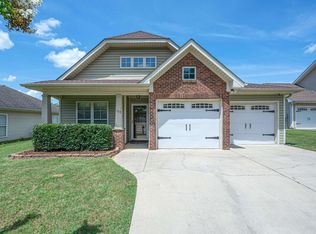 109 Rossburg Dr, Calera, AL 35040