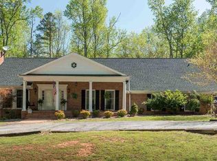 124 Left Bank Ct, Laurens, SC 29360