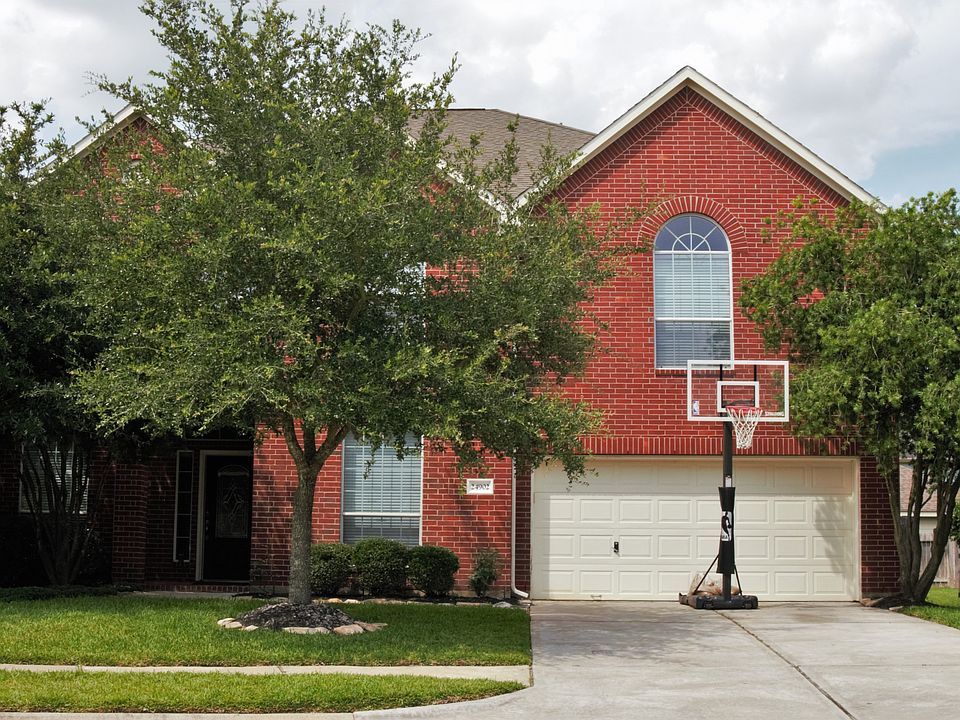1st image of 24902 Falcongrove Ln