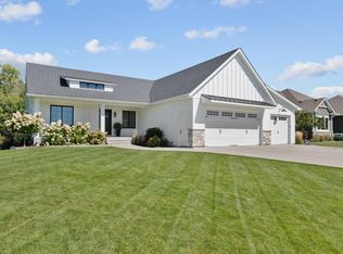 1407 4th St NW, New Prague, MN 56071