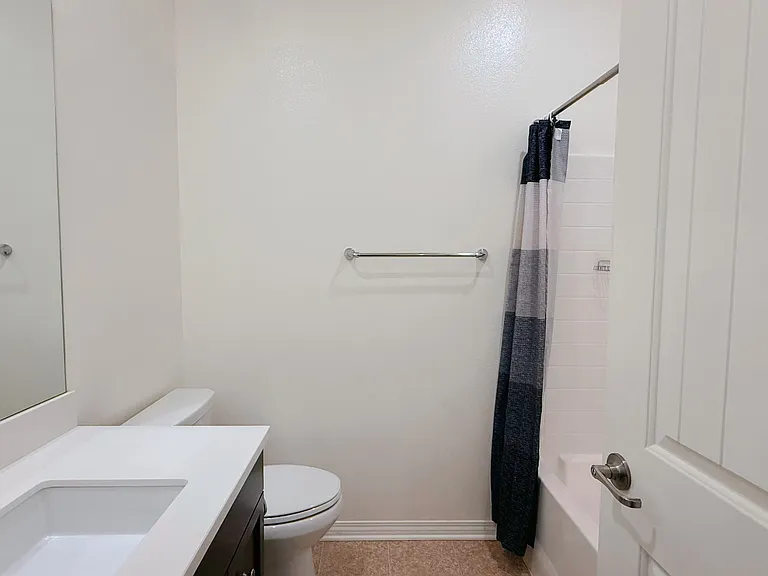 7100 Montecito Ln — Photo 17
