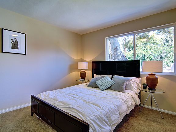 838 N. Evergreen St.