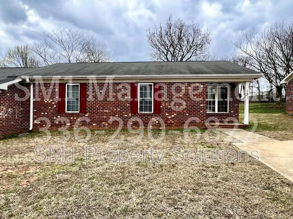 121 Thomas St, High Point, NC 27263