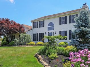 14 Hamilton St, Flemington, NJ 08822