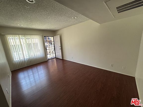 3rd image of 10630 Crenshaw Blvd #3