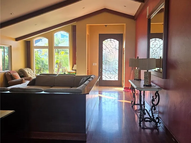 342 Lois Ln — Photo 32