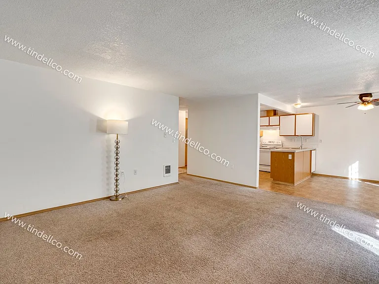 13738 NE Glisan St #3 — Photo 19