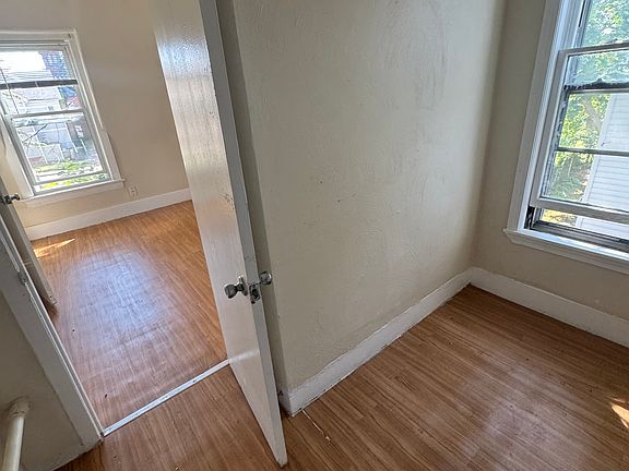4th image of 20 Woodland St APT 2L
