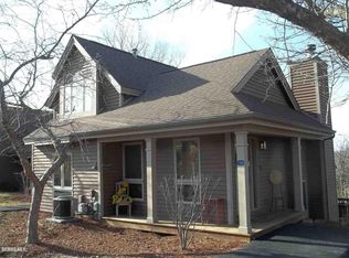 120 Walnut Hill Dr, Galena, IL 61036